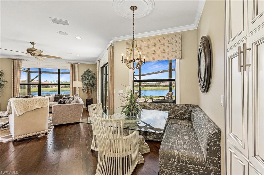 3821 Columbia CT