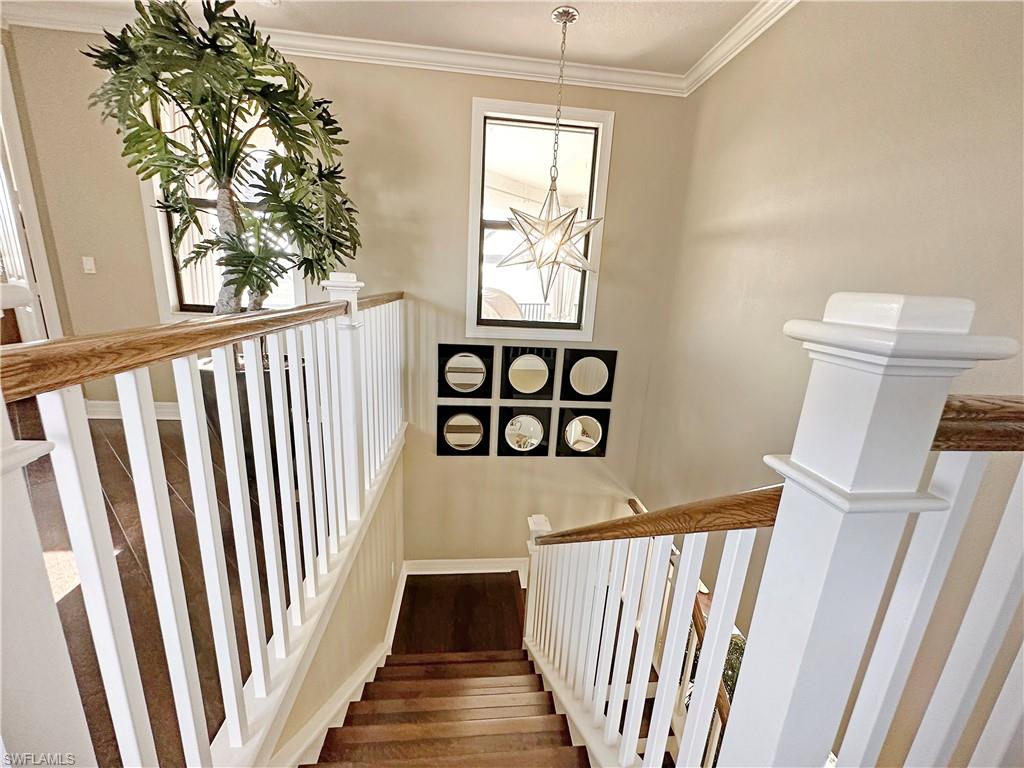 3821 Columbia CT