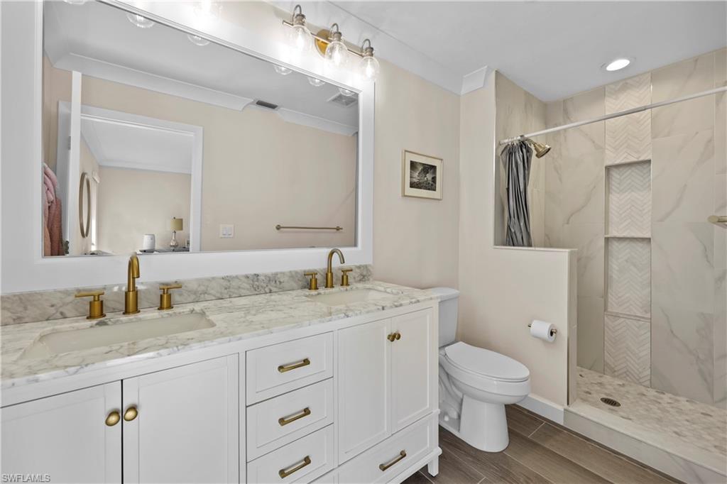 809 Palm View DR