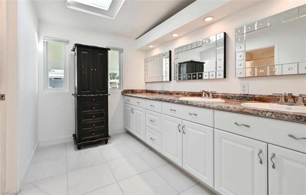 161 Belle Isle CIR