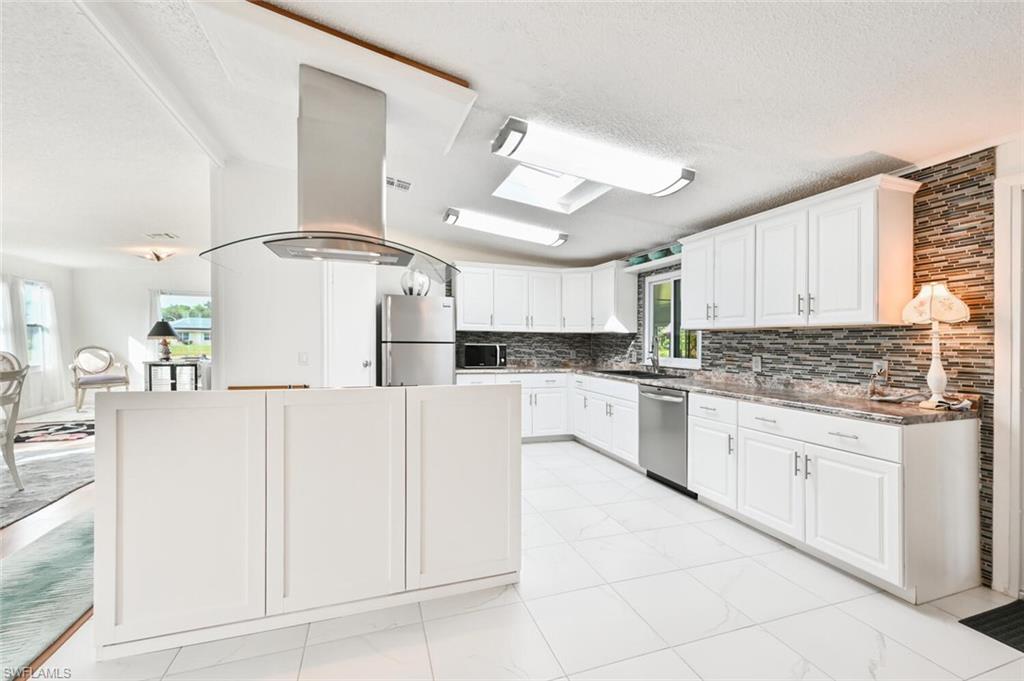 161 Belle Isle CIR