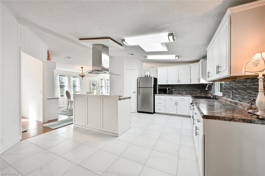 161 Belle Isle CIR
