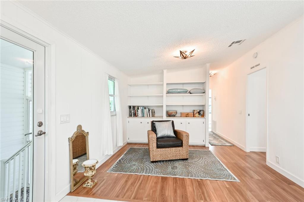 161 Belle Isle CIR