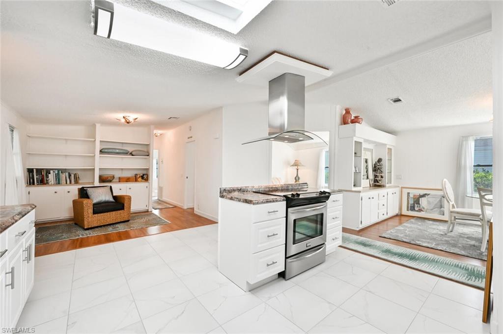 161 Belle Isle CIR