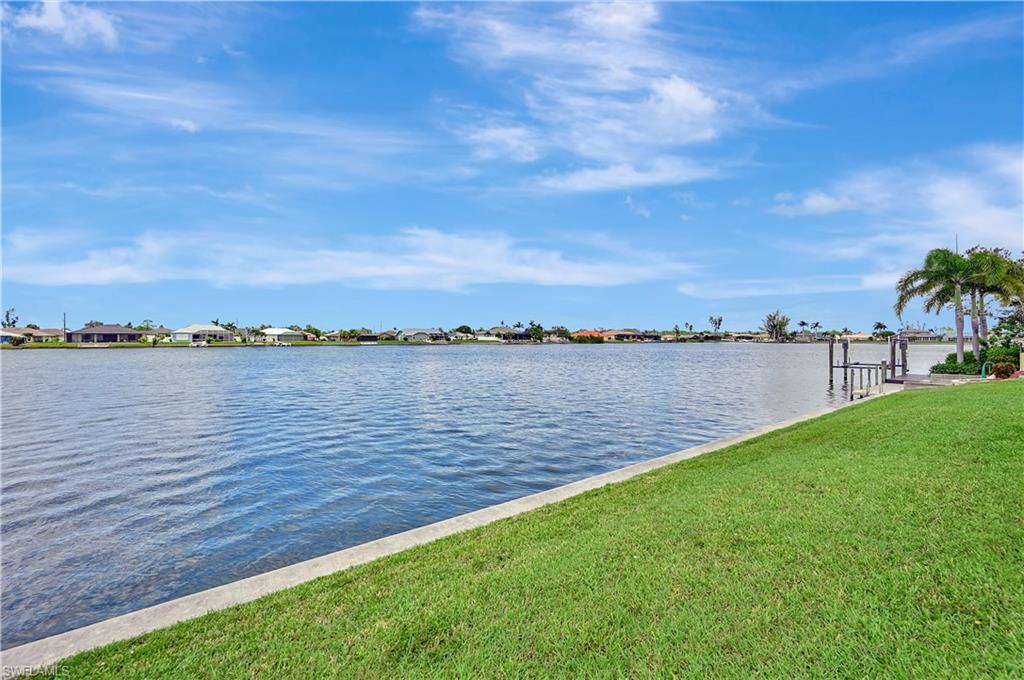 1210 SW 4th CT