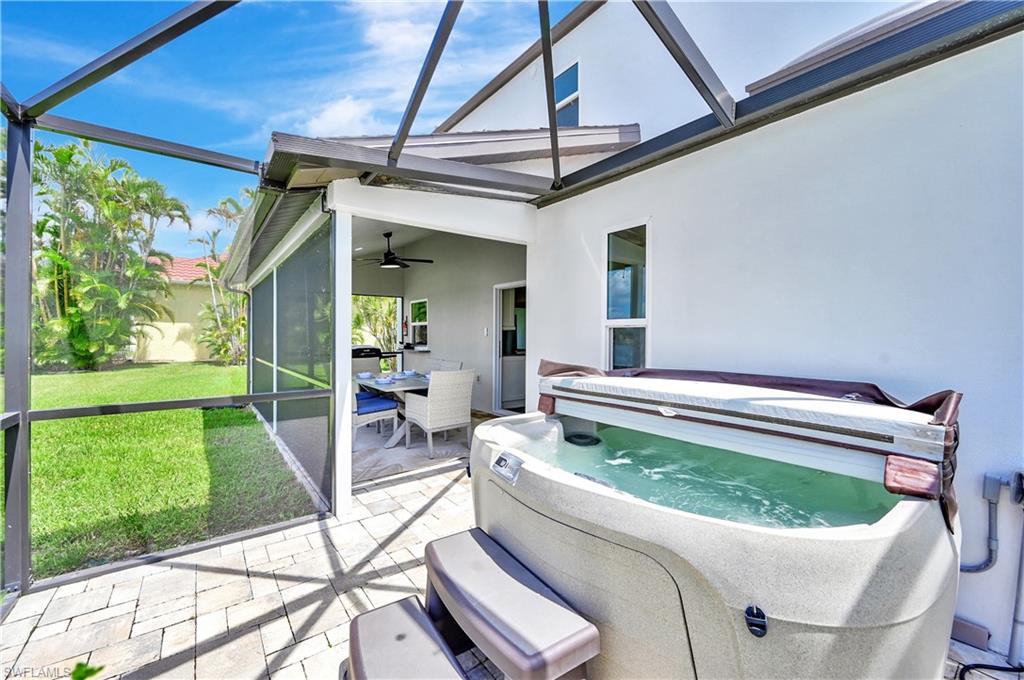 1210 SW 4th CT