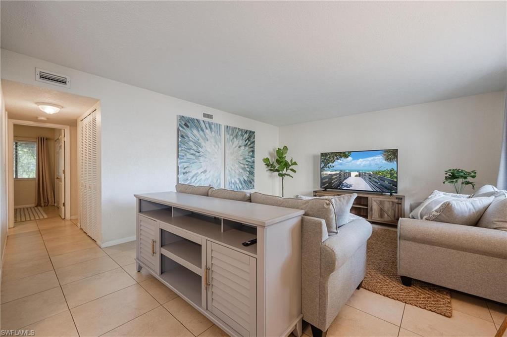 4635 Bayshore DR Unit: P2