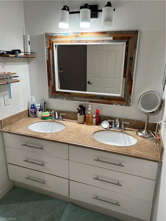 9578 Crescent Garden DR Unit: B-202