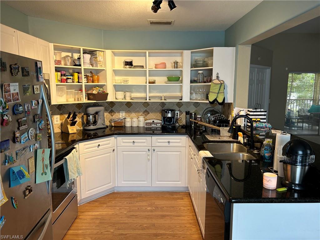 9578 Crescent Garden DR Unit: B-202