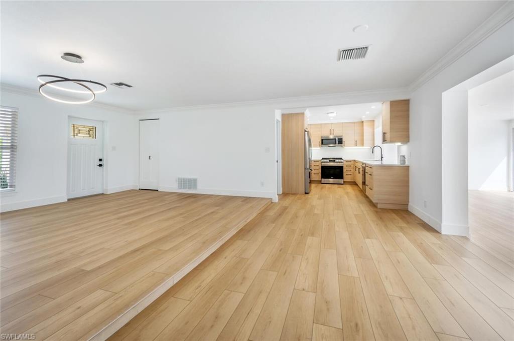 64 Shores AVE