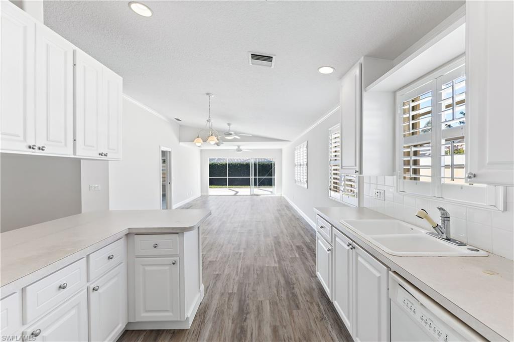 4201 Saint George LN