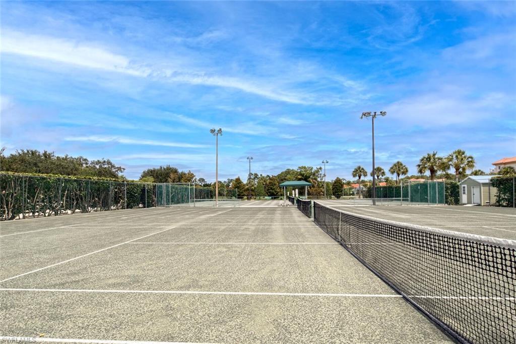 6700 Dennis CIR Unit: A-106