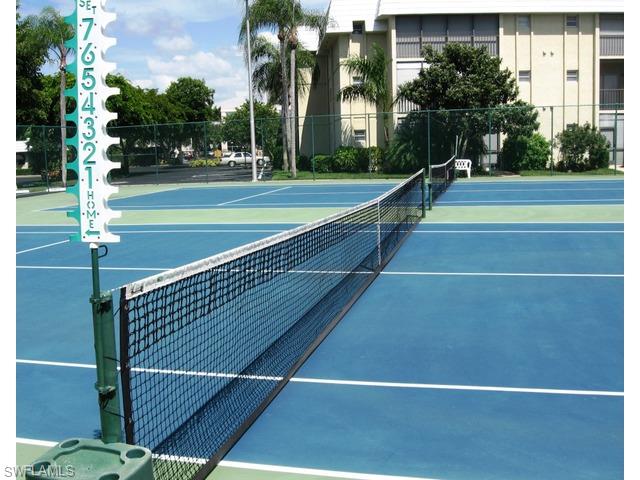 788 PARK SHORE DR Unit: B22