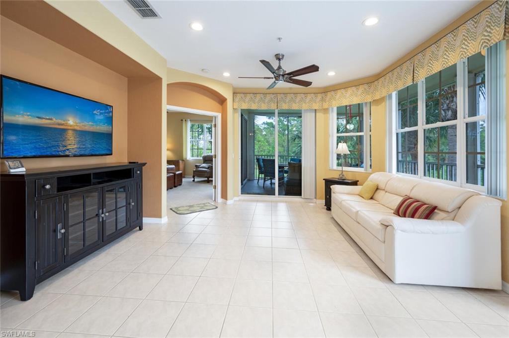 4863 Hampshire CT Unit: 4-107