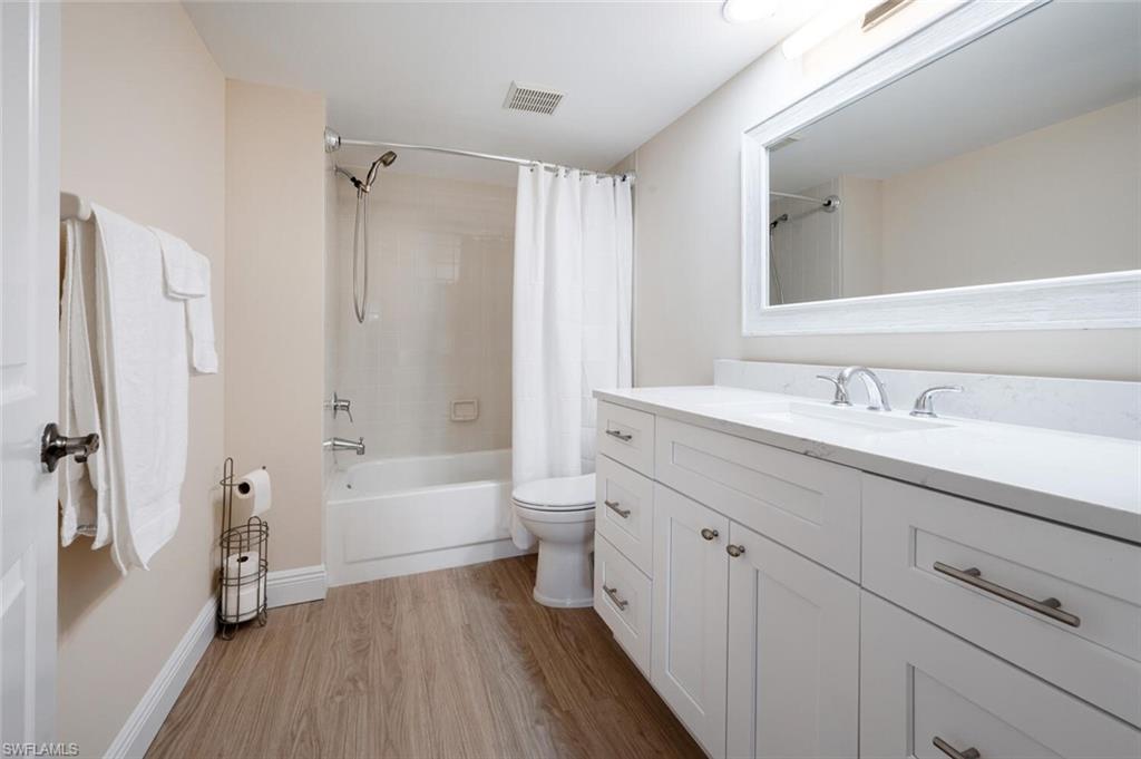 909 Augusta BLVD Unit: 909-8