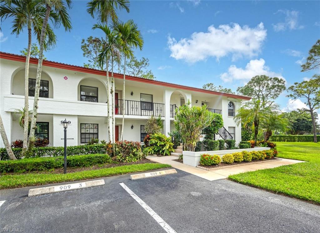 909 Augusta BLVD Unit: 909-8