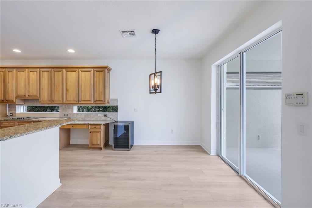 4913 Sedgewood LN