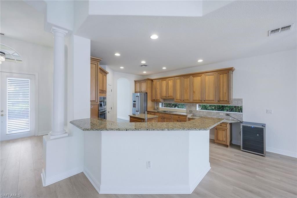 4913 Sedgewood LN