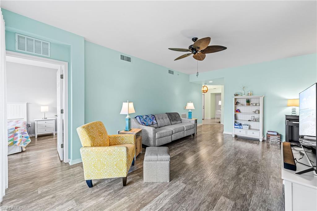 1320 Henley ST Unit: 2003