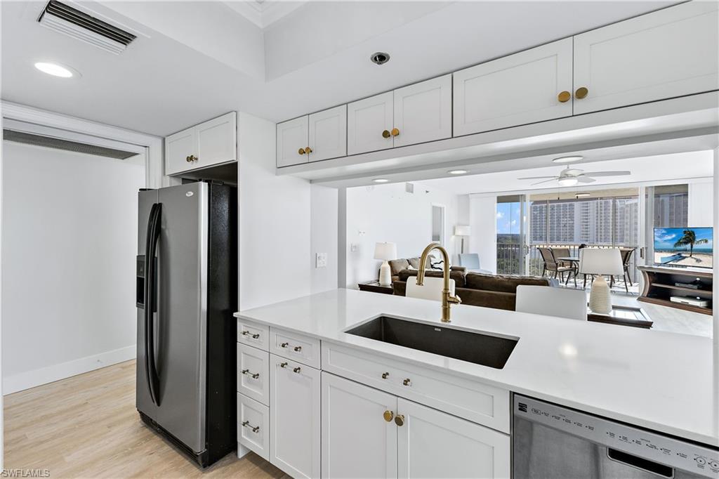 5550 Heron Point DR Unit: 1004