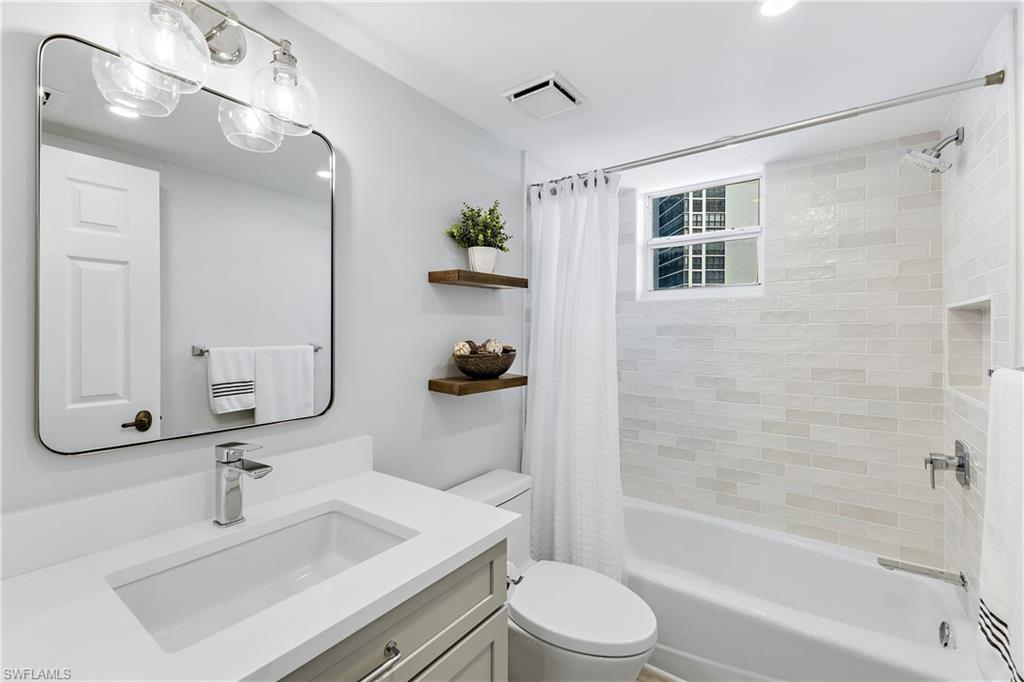 5550 Heron Point DR Unit: 1004