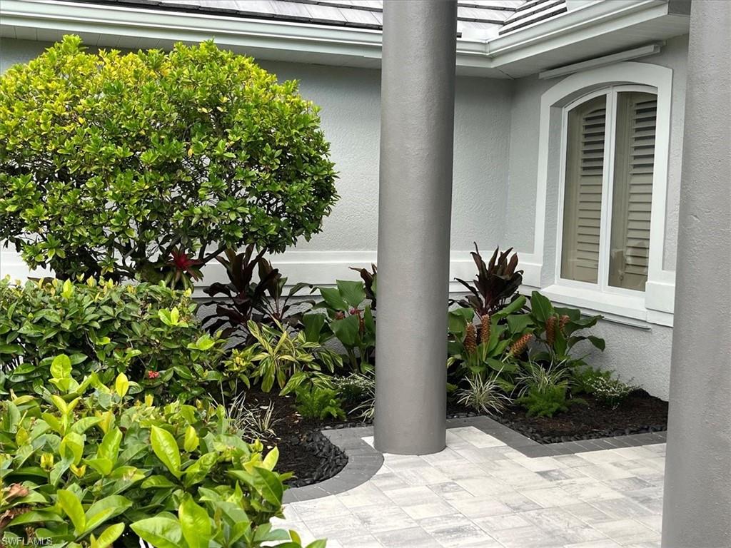 8986 Lely Island CIR