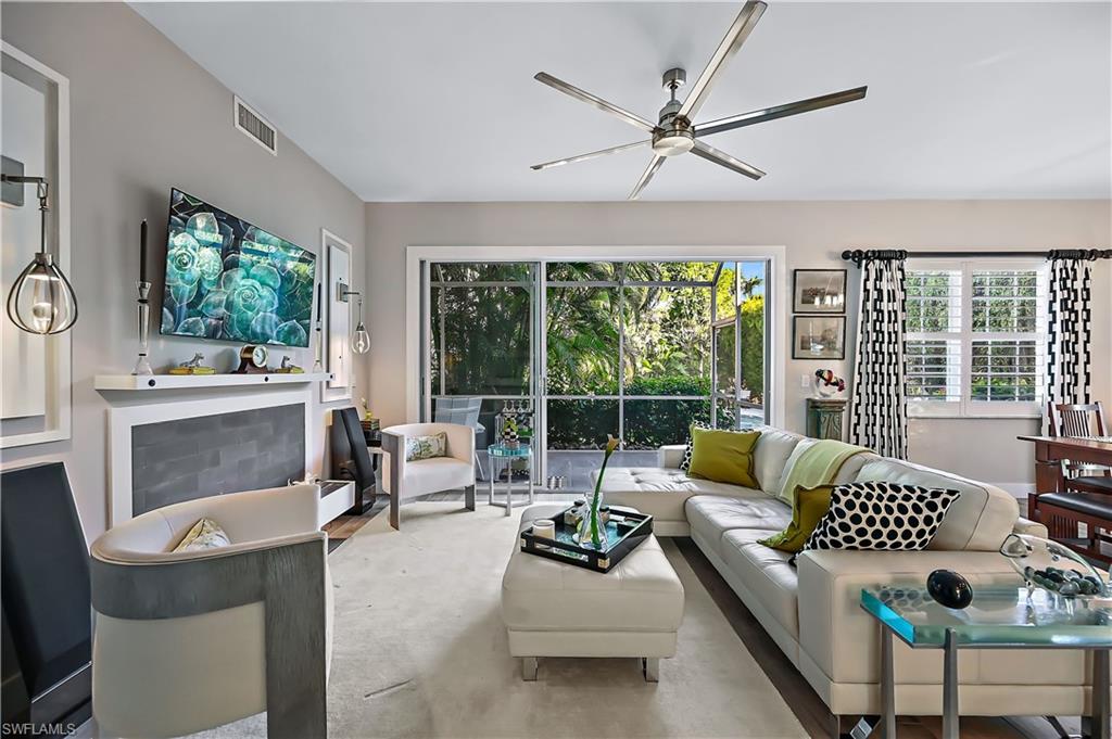 625 10th AVE S Unit: C-1