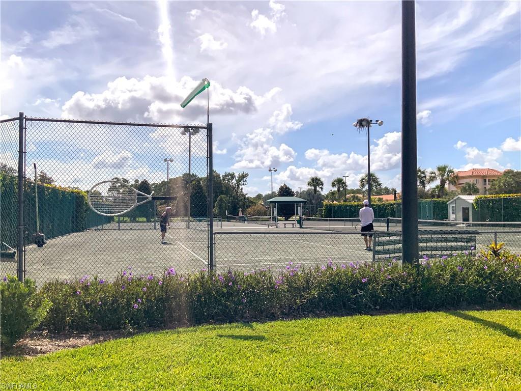 1004 Marblehead DR Unit: M-4