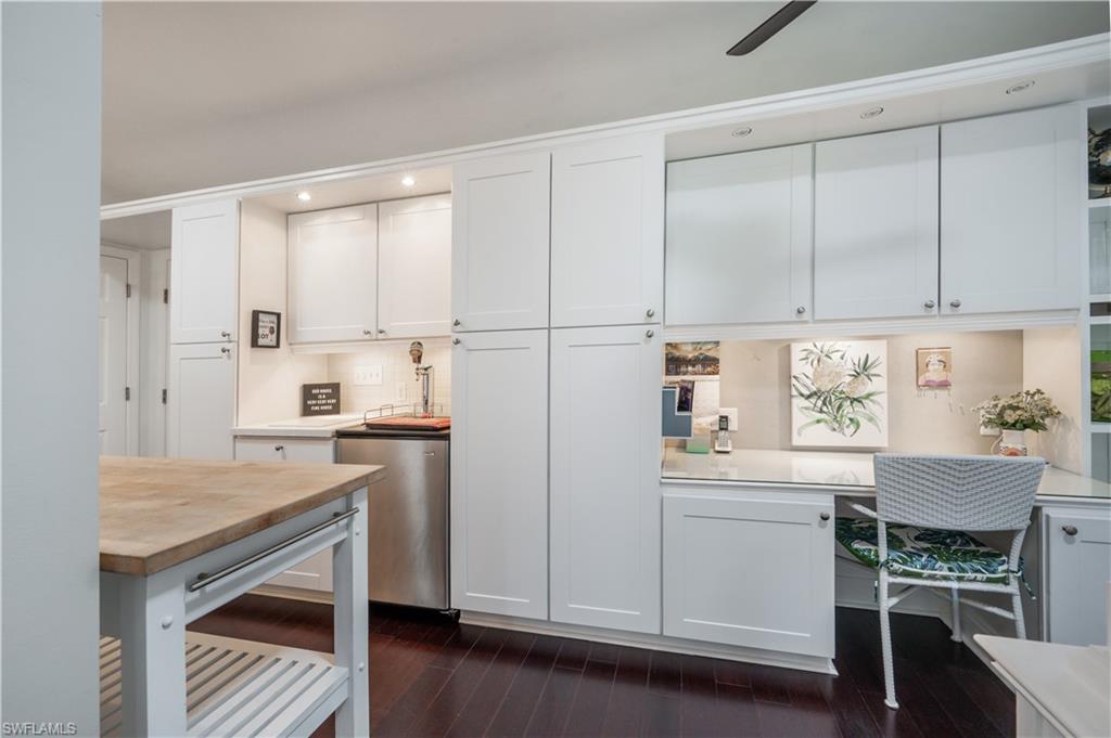 1004 Marblehead DR Unit: M-4