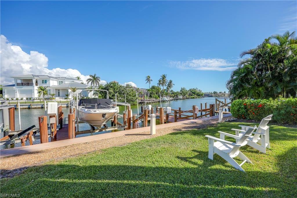2100 Gulf Shore BLVD N Unit: 212
