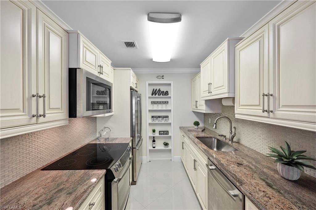 2100 Gulf Shore BLVD N Unit: 212