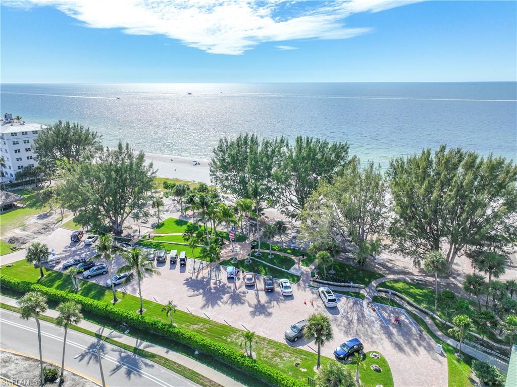 2100 Gulf Shore BLVD N Unit: 212