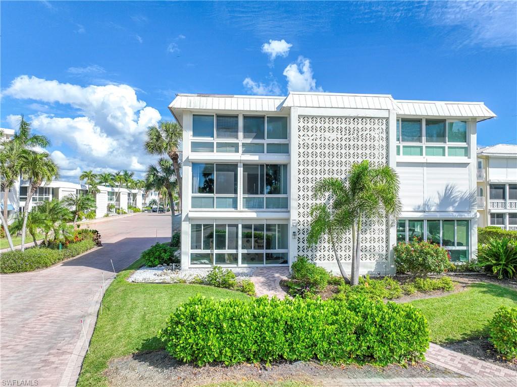 2100 Gulf Shore BLVD N Unit: 212
