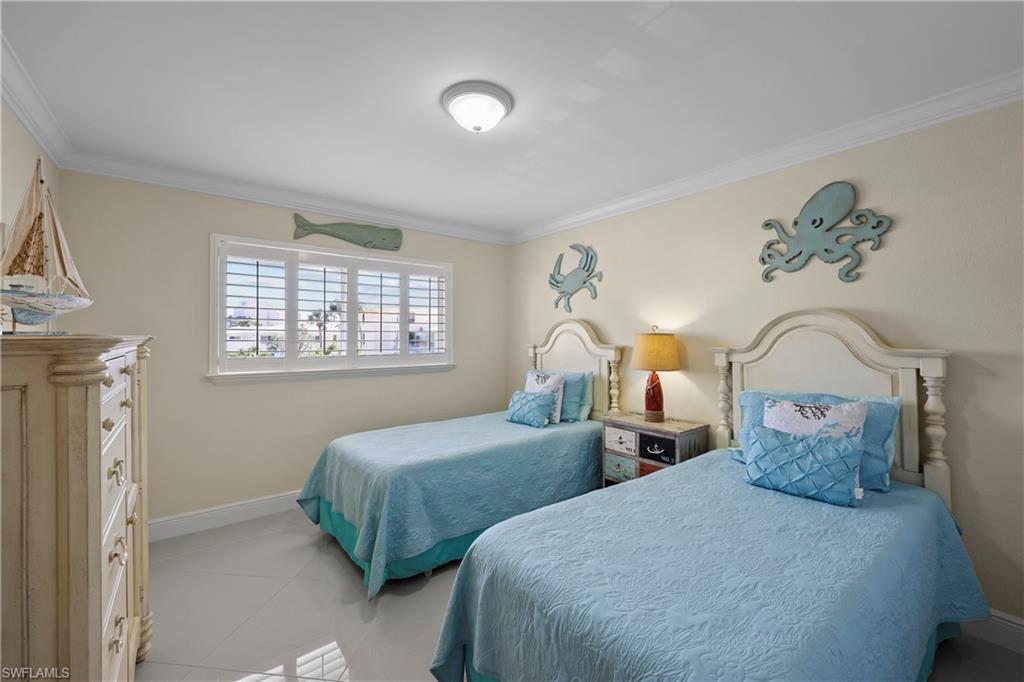 2100 Gulf Shore BLVD N Unit: 212