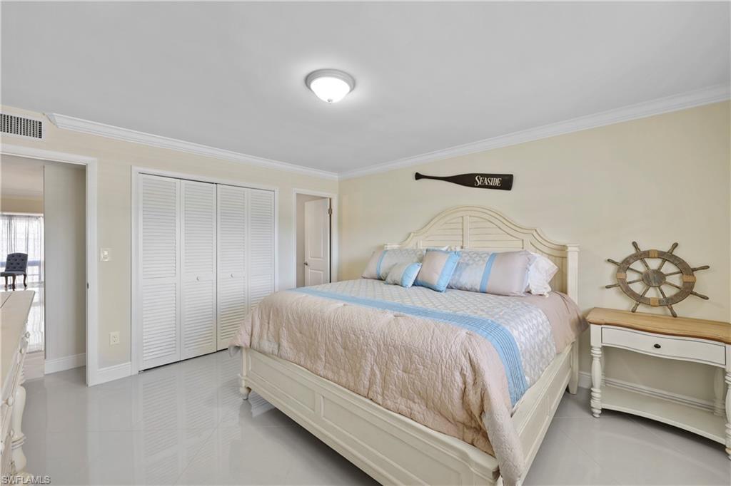 2100 Gulf Shore BLVD N Unit: 212