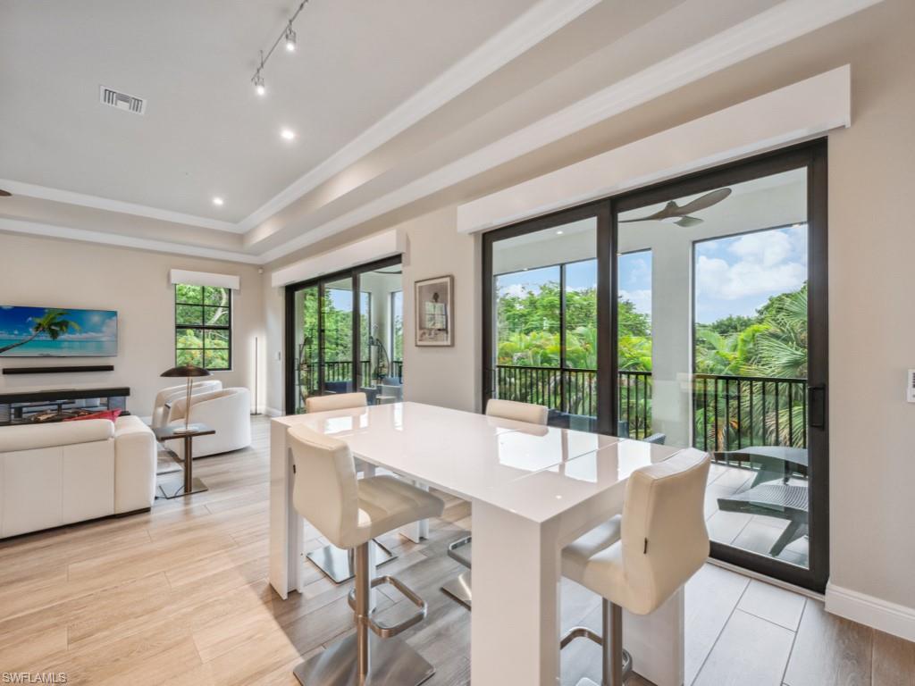 2542 Windward CT Unit: 16201