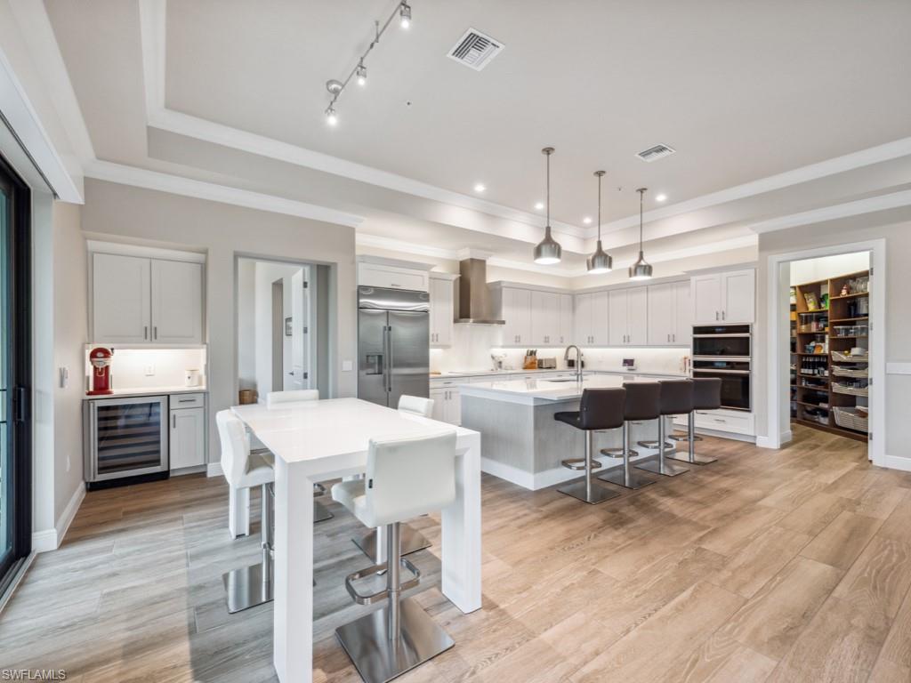 2542 Windward CT Unit: 16201