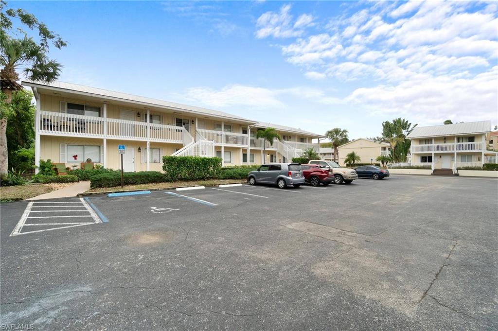 4629 Bayshore DR Unit: J5