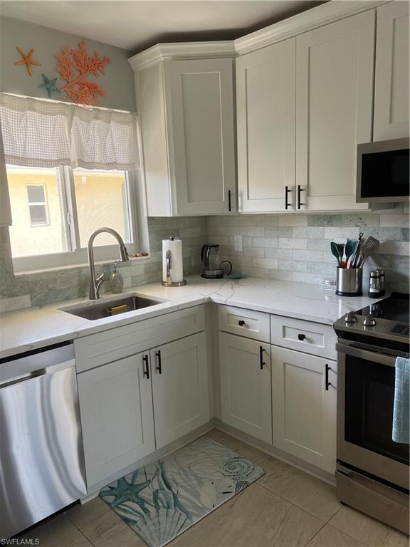 185 Palm DR W Unit: 18-J