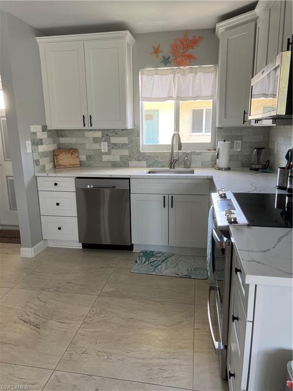 185 Palm DR W Unit: 18-J