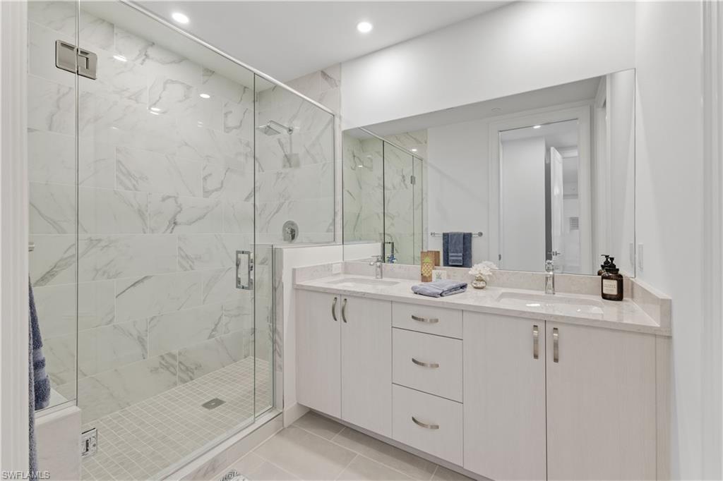 1125 Central AVE Unit: 463