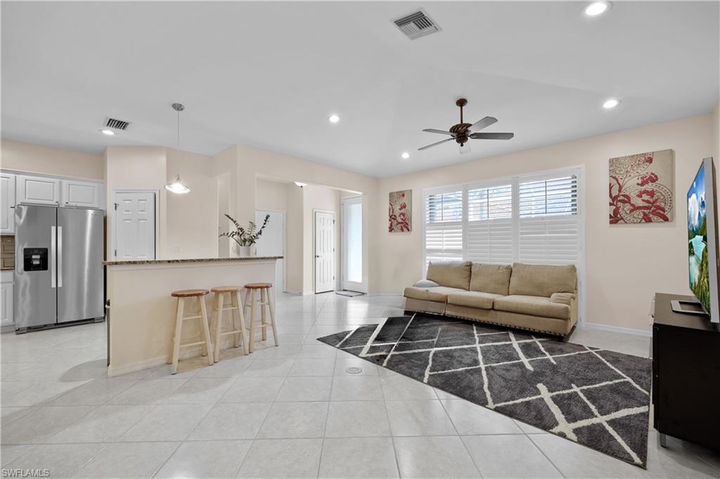 3935 Recreation LN