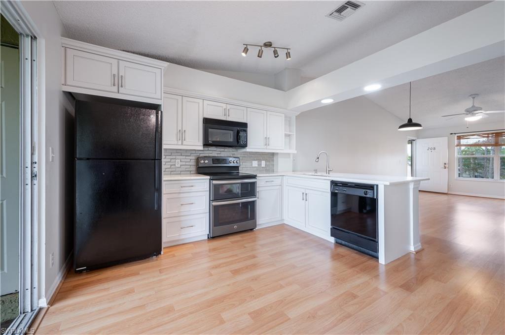 259 Quail Forest BLVD Unit: 208