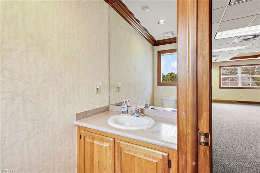 1040 Goodlette-Frank RD N Unit: A-11
