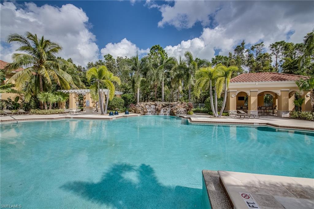 23590 Alamanda DR Unit: 103