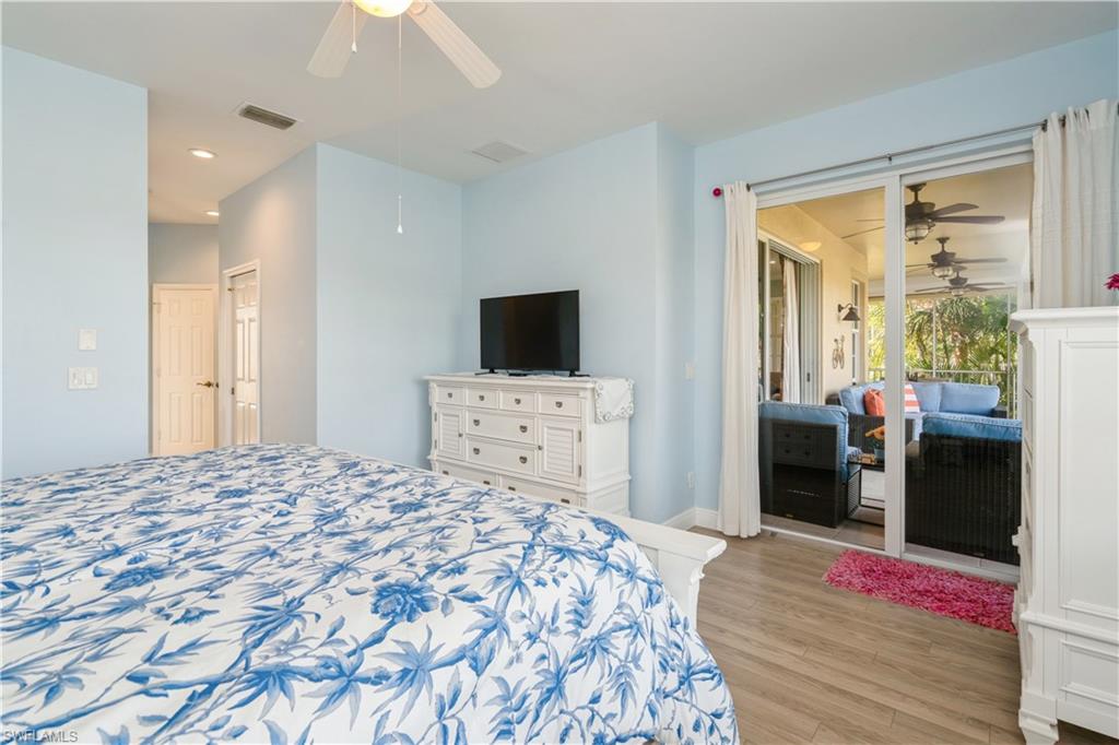 5560 Berkshire DR Unit: 201