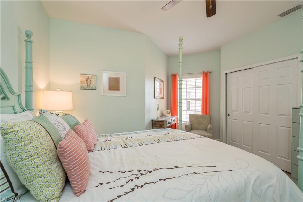 5560 Berkshire DR Unit: 201