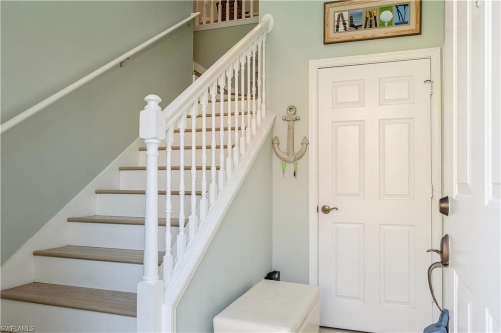 5560 Berkshire DR Unit: 201