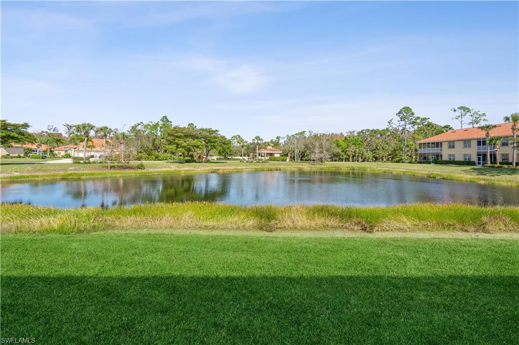 5560 Berkshire DR Unit: 201