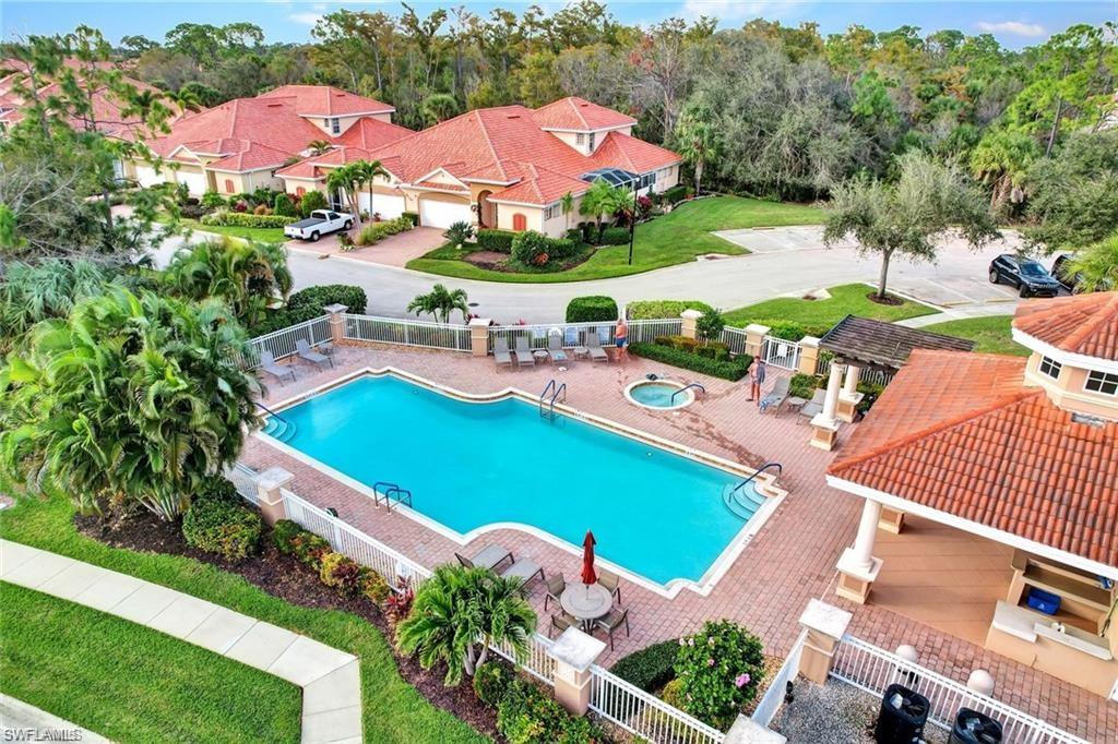 5560 Berkshire DR Unit: 201